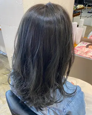 ミディアム カラー salowin渋谷kitaya park前所属・RIKA韓国ヘア/く びれヘア/上品カラーのヘアスタイル