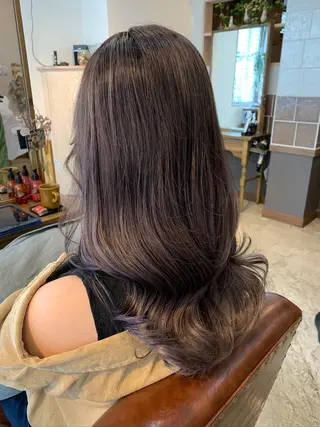 セミロング カラー 岡田 匡史のヘアスタイル