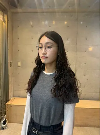 ロング デジタルパーマ/ 艶カラー/神野楓のヘアスタイル