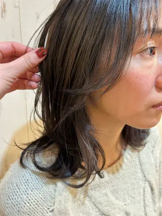 ミディアム カラー ヘアアレンジ 青栁 穂香のヘアスタイル