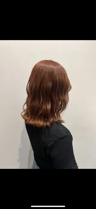 ミディアム カラー 鈴木 茉尋のヘアスタイル