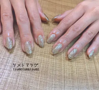 ミディアム ネイル ツメトマツゲ .のネイルデザイン