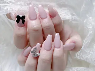 ネイル りんか🪽 ワンホンネイル🍬のネイルデザイン