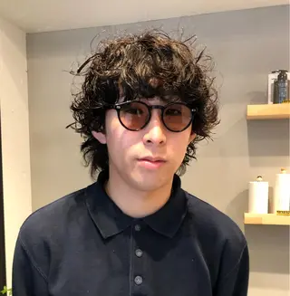パーマ 艶 ハイトーン✨ユキノのヘアスタイル