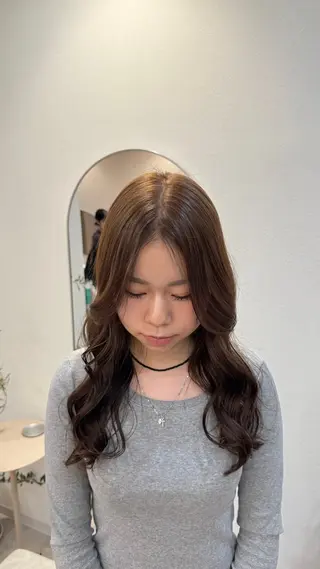 ミディアム カラー Ｆ.まひろ🎀 暖色カラー／ベージュのヘアスタイル