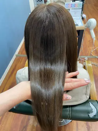 セミロング 髪質改善/ストレート /透明感/西川奈穂のヘアスタイル