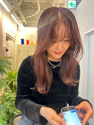 セミロング レイヤーカット/ 透明感カラーmikuのヘアスタイル