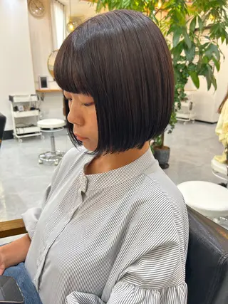 ミディアム カラー CARICIA 白木 由里加のヘアスタイル