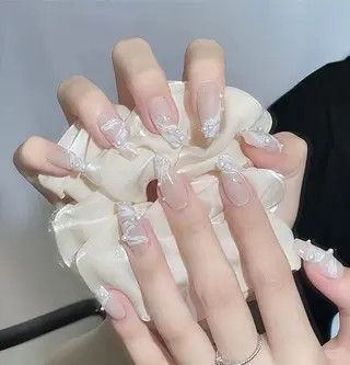 ネイル T. Leeのネイルデザイン