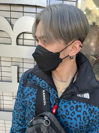 メンズ モモカ/ハイトーン /バレイヤージュのヘアスタイル