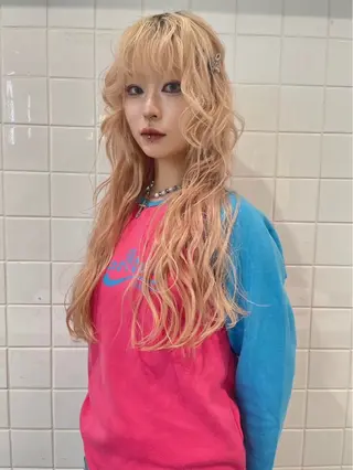 カラー ハッシュレイヤー/ ハイトーン/senaのヘアスタイル