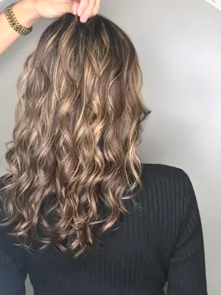 カラー 豊田 恭平のヘアスタイル