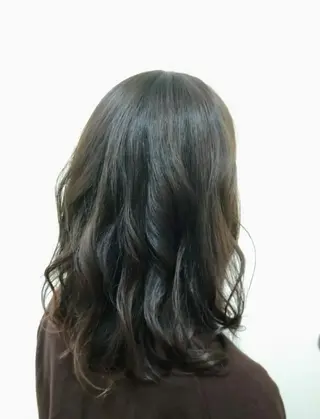 ミディアム カラー 狩野 歩のヘアスタイル