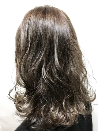 ロング カラー パーマ 桐原 竜也のヘアスタイル