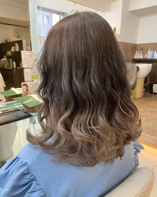 セミロング カラー アレンジ&ショート 💙YUKINOのヘアスタイル