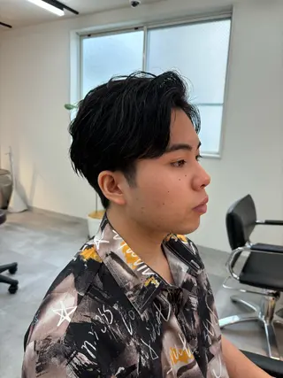 メンズ フェザーパーマ/韓国 /メンズカット保立のヘアスタイル