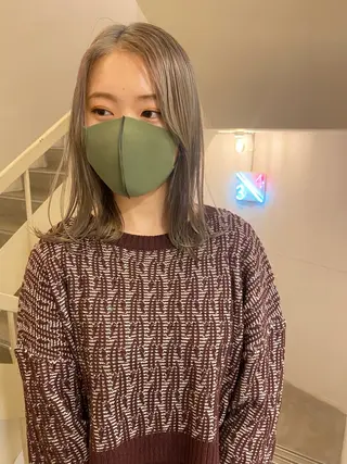 セミロング カラー ハイトーンカラー ⭐️NAZUNAのヘアスタイル