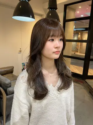 ロング カラー beleefric 🩵黒木芽衣のヘアスタイル