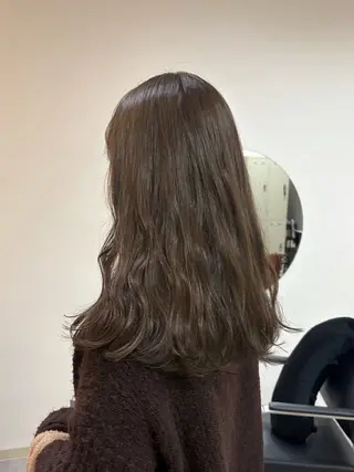 セミロング カラー ハル🌸柔色/ ブリーチなし/艶髪のヘアスタイル