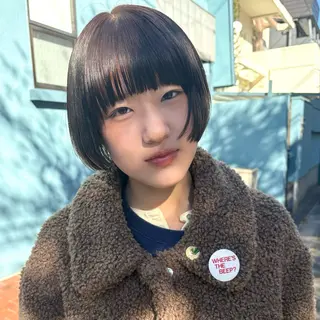 ショート カラー WATER所属・SAKI 🪽 ハイトーンのヘアスタイル