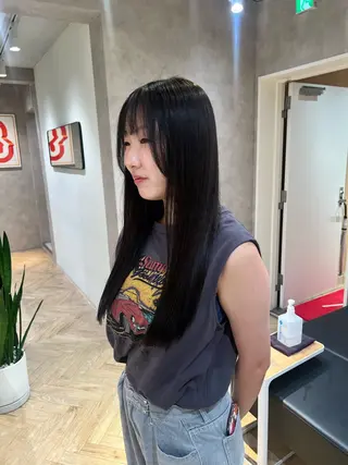 ロング カラー 茂木 未海のヘアスタイル