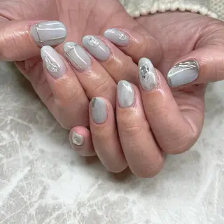 ネイル essence所属・pétit maakoのネイルデザイン