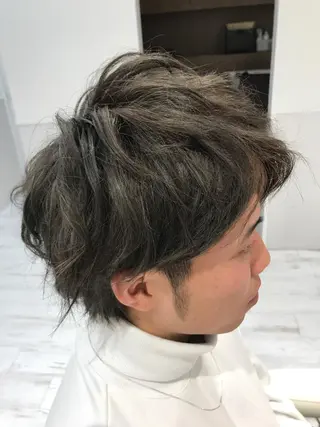 ミディアム カラー メンズ IwAsh中山所属・✂︎中山ブリーチ・ パーマ✂︎露木智也のヘアスタイル