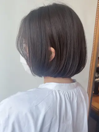 ショート morio from london所属・松岡彩華 ボブ /グレージュのヘアスタイル