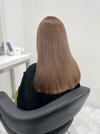 セミロング カラー オリーブカラー🫒 レイヤーカット✂︎のヘアスタイル