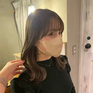 ミディアム ブリーチ無しWカラー mana🎀🤍のヘアスタイル