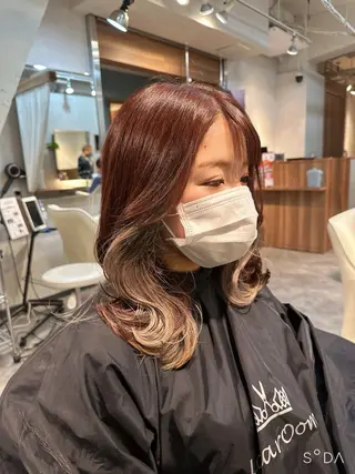 セミロング カラー 佐藤 結衣のヘアスタイル