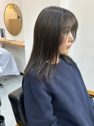 ミディアム カラー CARICIA 白木 由里加のヘアスタイル