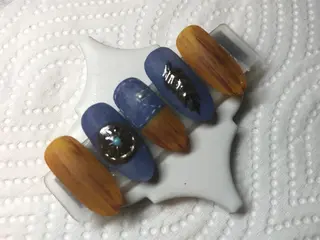 ミディアム ネイル M. KOTOMIのネイルデザイン