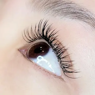 マツエク・マツパ アイブロウ ネイル 長持ちまつエク&まつ 毛パーマ🌸Mariのマツエク・マツパデザイン