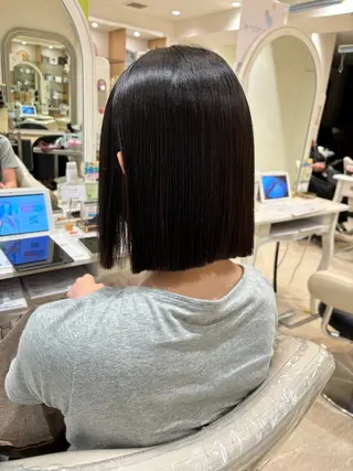 ミディアム ぷっつりボブ🫧 タケウチアミのヘアスタイル