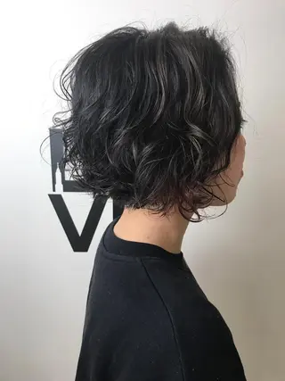 ショート カラー 湯浅 了一のヘアスタイル