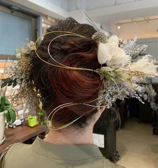 ヘアアレンジ newi saLyu 片岡ふきのヘアスタイル