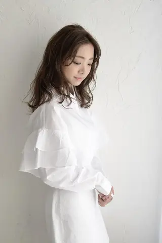 ミディアム 圧倒的美髪ストレート ツダケイタロウのヘアスタイル