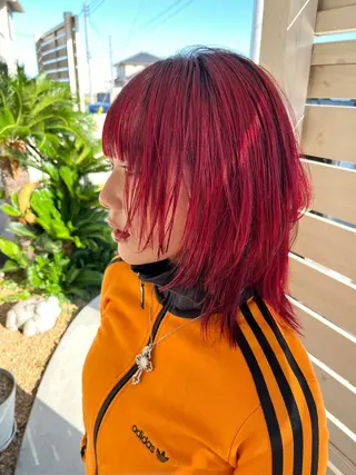 ミディアム カラー 松本 茜のヘアスタイル
