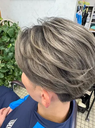 カラー ビューティーサロン　ニシムラ所属・ビューティーサロン ニシムラのヘアスタイル