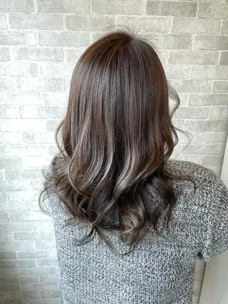 セミロング カラー Well's TAIGAのヘアスタイル