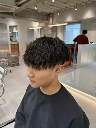 ショート パーマ メンズ 波巻きスパイラルパー マ/シャドウパーマ駿のヘアスタイル