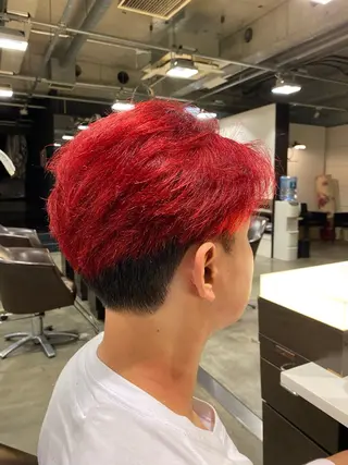 カラー メンズ タツキ／レイヤー／ パーマ／艶カラーのヘアスタイル