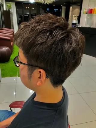 メンズ ショート/白髪ぼかし 君和田若菜のヘアスタイル