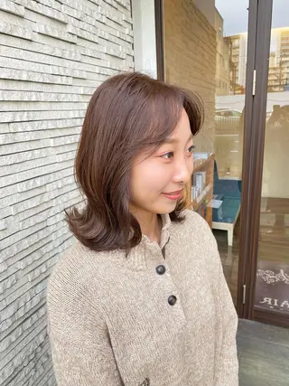 ミディアム カラー フェイスヘアークリエイション所属・大形 誉のヘアスタイル