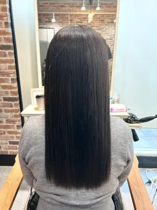 ロング カラー ЯH所属・三 浦のヘアスタイル