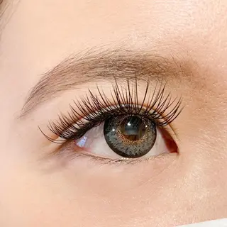 マツエク・マツパ レイフィールド北名古屋所属・レイフィールド 服部のマツエク・マツパデザイン