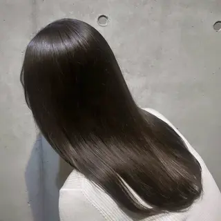 セミロング Luont所属・aren ／透明感colorのヘアスタイル