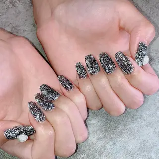 ネイル haleyume所属・shino🌟 痛ネイルのネイルデザイン