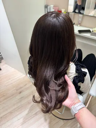 セミロング カラー ParveMix 岡本えりかのヘアスタイル